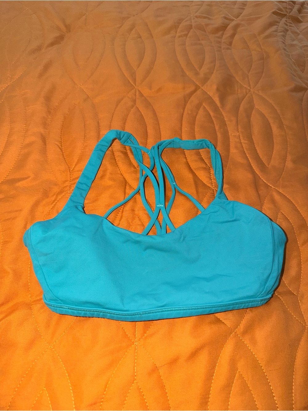 lululemon athletica Kelly green Strappy-Back Sports Bra size 4